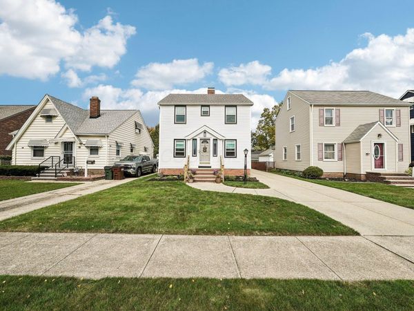 2902 Lincoln Avenue, Parma, OH 44134