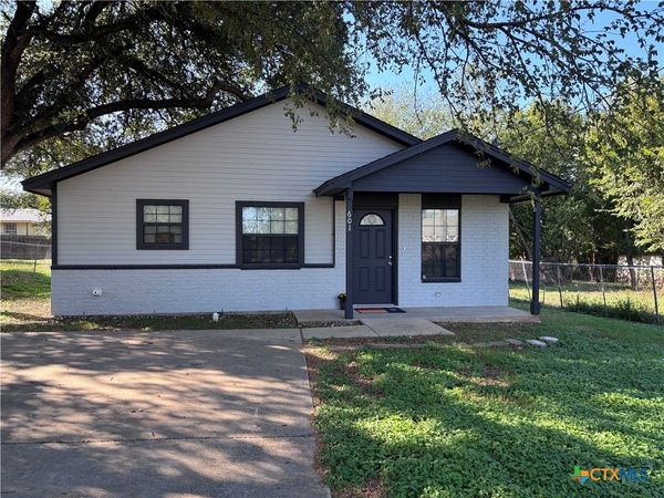 601 S Davis Street , Belton, TX 76513
