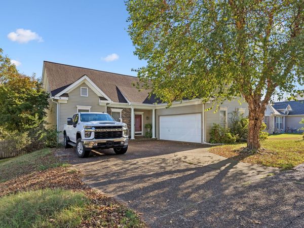 6012 Legend Dr , Antioch, TN 37013