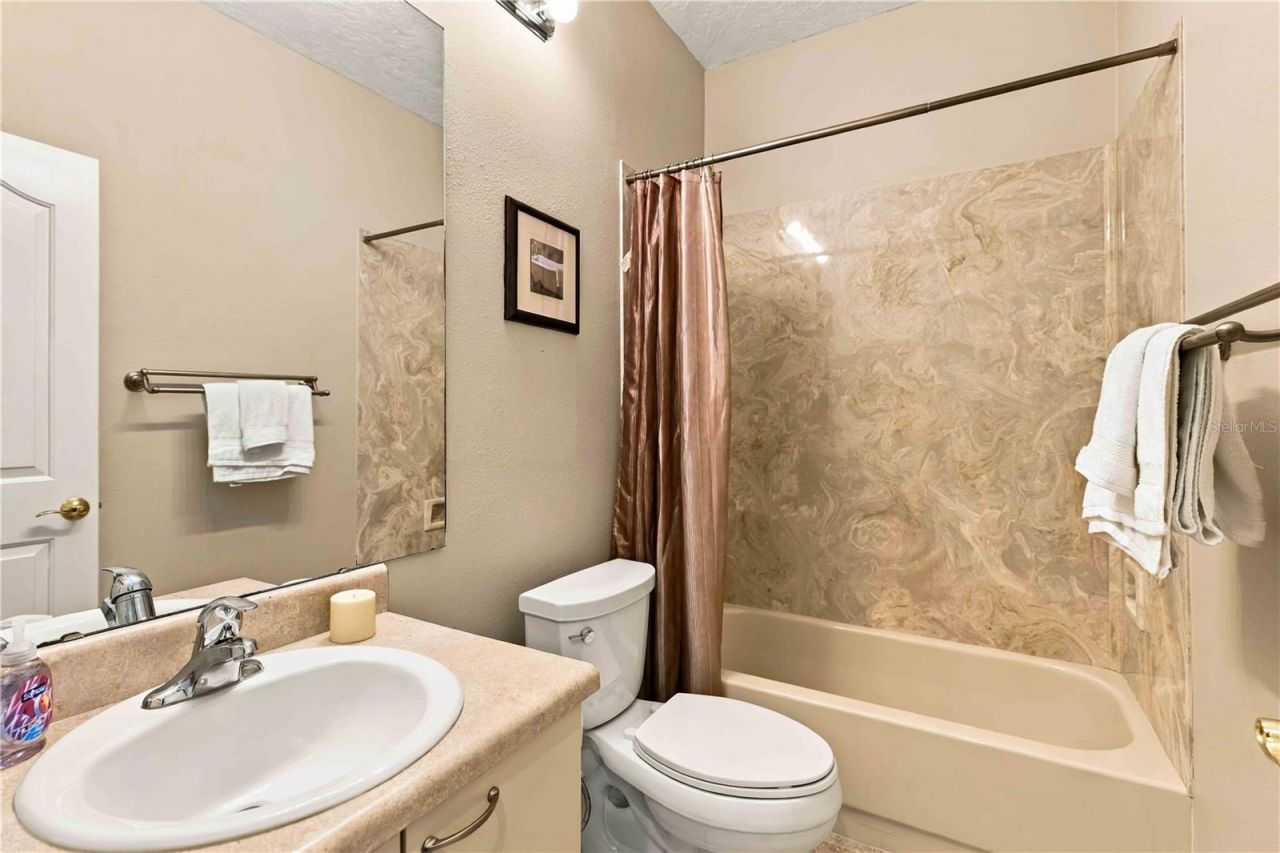 5480 Hampstead Heath, Unit 14, Sarasota, FL 34235 Photo