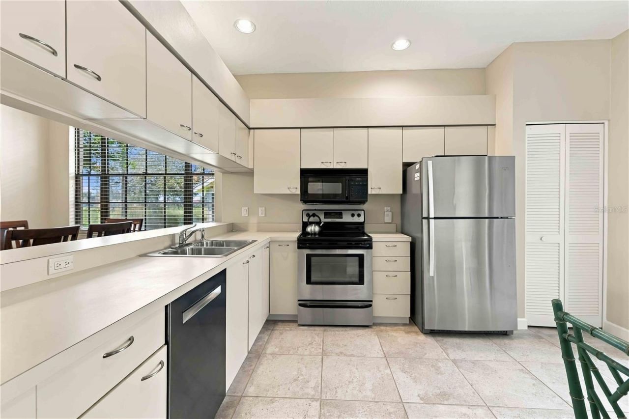 5480 Hampstead Heath, Unit 14, Sarasota, FL 34235 Photo