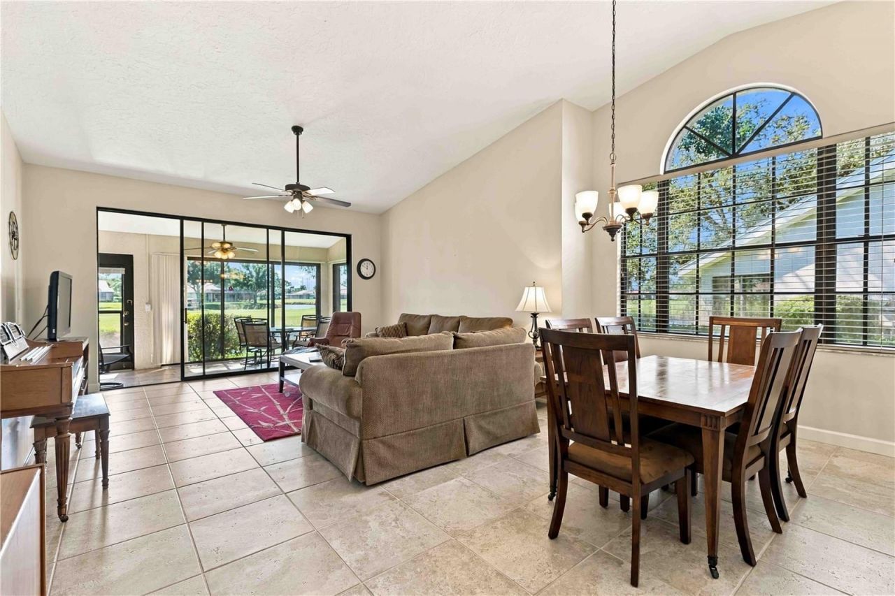 5480 Hampstead Heath, Unit 14, Sarasota, FL 34235 Photo