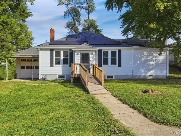 115 Collinsville Road , Troy, IL 62294