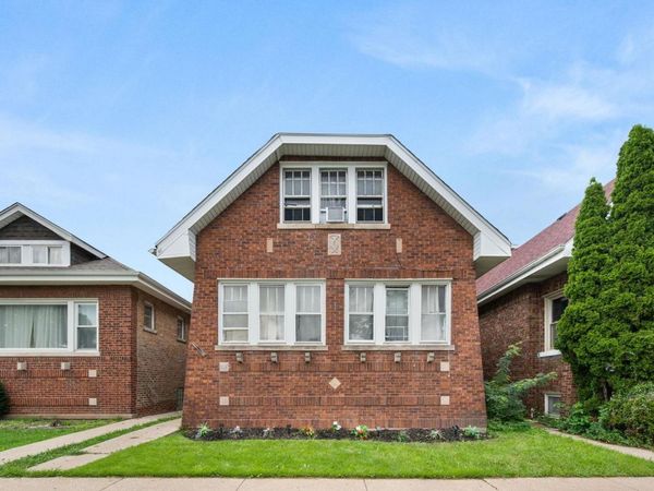 5630 S Albany Avenue, Chicago, IL 60629