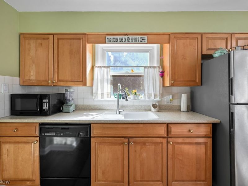 586 Crestwood Avenue, Wadsworth, OH 44281 Photo 15