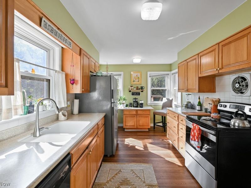 586 Crestwood Avenue, Wadsworth, OH 44281 Photo 18