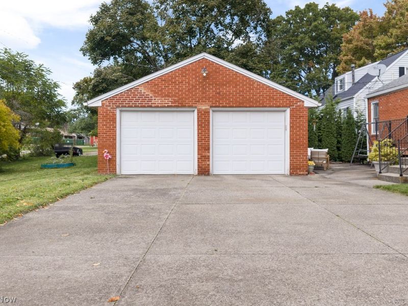 586 Crestwood Avenue, Wadsworth, OH 44281 Photo 5