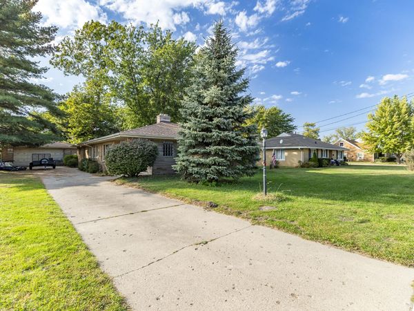 1642 Norwood Drive, Griffith, IN 46319