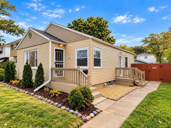 4806 W Hampton AVENUE, Milwaukee, WI 53218