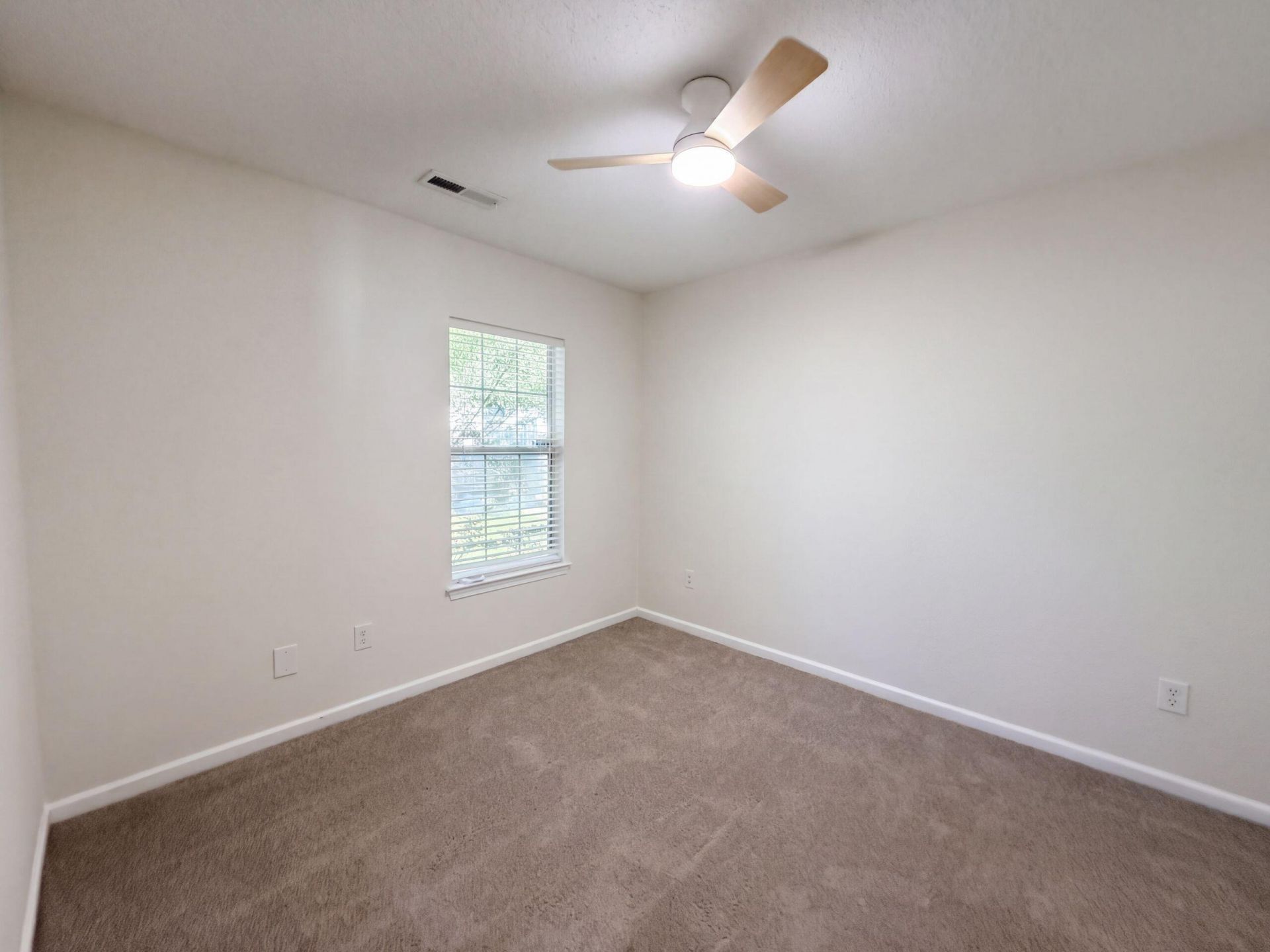 5138 Thornton Drive Photo 11