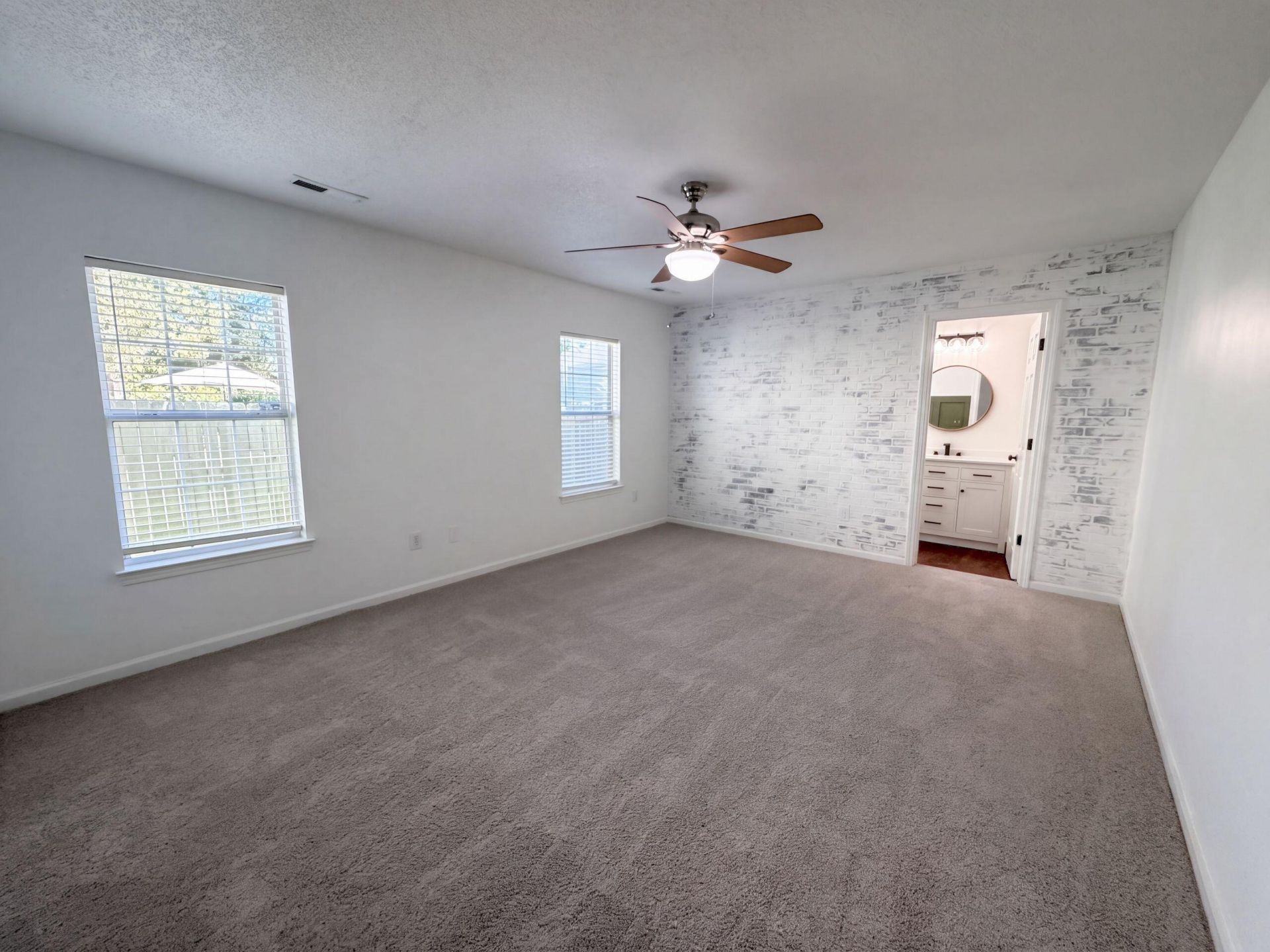 5138 Thornton Drive Photo 4