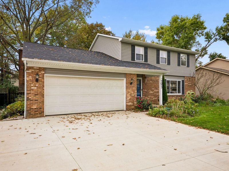 7073 Roundelay Road N, Reynoldsburg, OH 43068 Photo 1