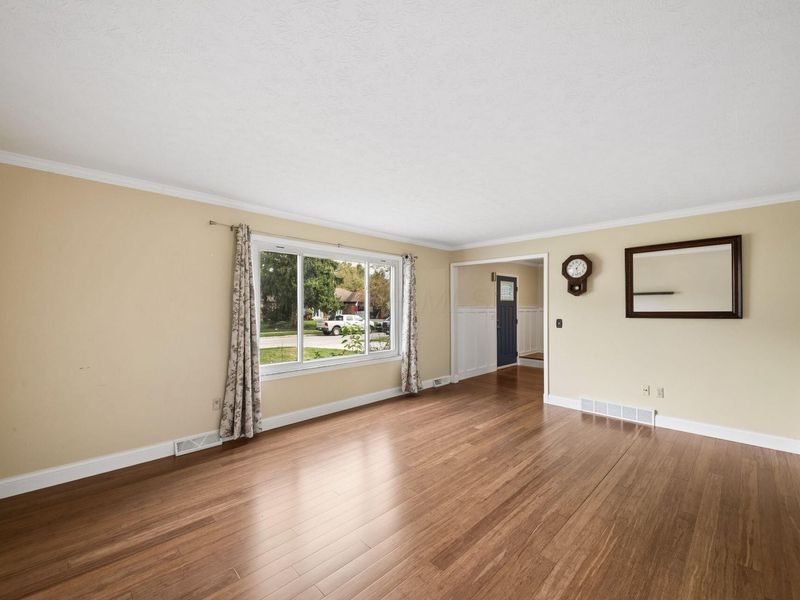 7073 Roundelay Road N, Reynoldsburg, OH 43068 Photo 11