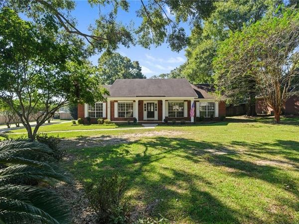 10541 Hunters Ridge Drive, Mobile, AL 36695