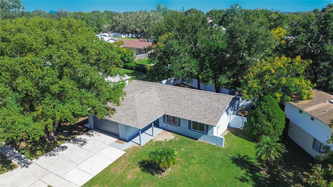 605 Hillpoint Way , Brandon, FL 33510 Photo