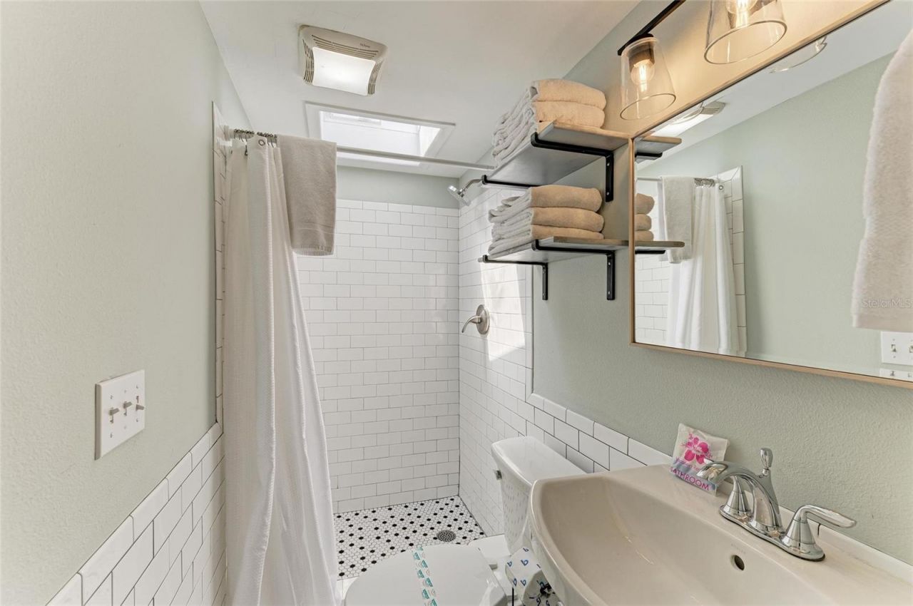 12204 45th Avenue Drive W, Cortez, FL 34215 Photo