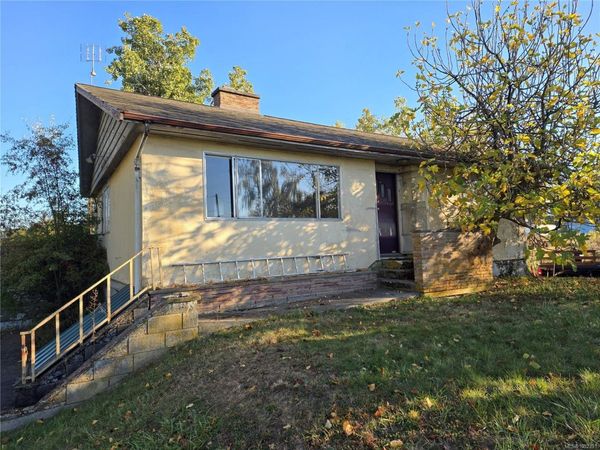 2766 Island View Rd , Central Saanich, BC V0S 1M0