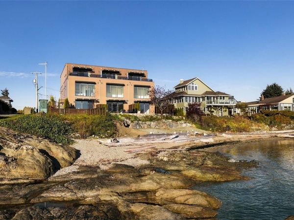 2525 Rothesay Ave , Unit #2, Sidney, BC V8L 2B9