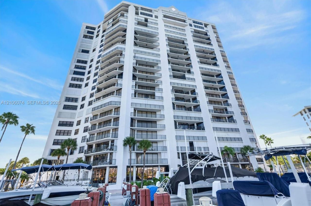 300 Three Islands Blvd , Unit 308, Hallandale Beach, FL 33009 Photo