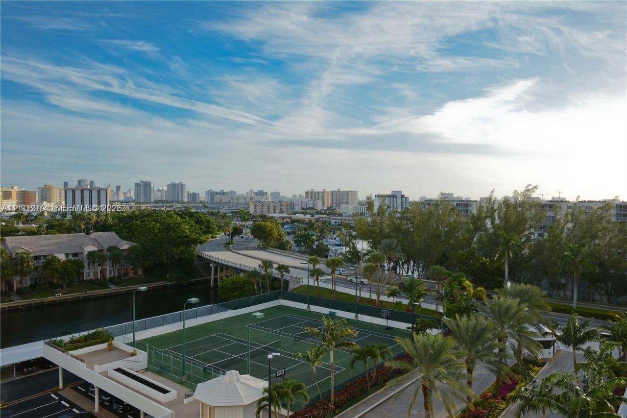 300 Three Islands Blvd , Unit 308, Hallandale Beach, FL 33009 Photo