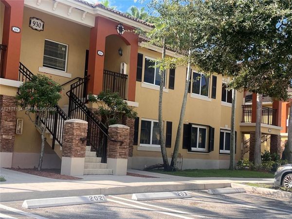 930 NE 33rd Ter , Unit 203, Homestead, FL 33033