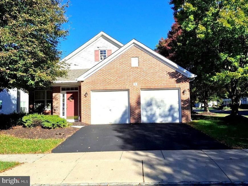 8 Blue Flax Lane, Langhorne, PA 19047 Main Photo