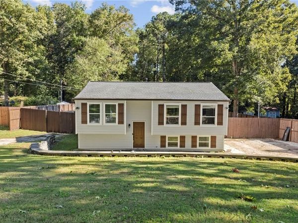3286 Sunderland Drive , Snellville, GA 30039