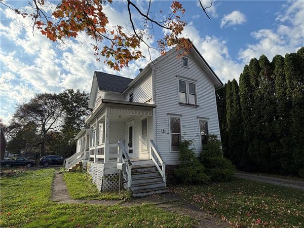 8 Orchard Street, Holley, NY 14470