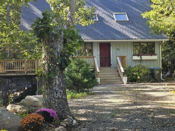 38 Fells Road , Falmouth, MA 02540