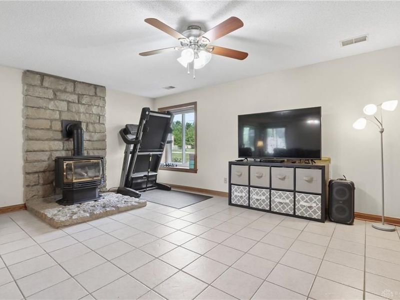 2579 Karok Drive, London, OH 43140 Photo 15