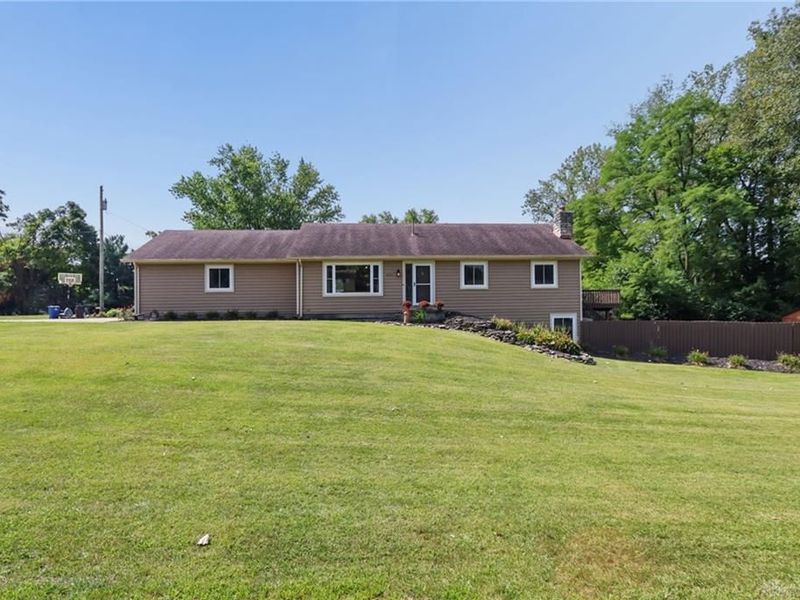 2579 Karok Drive, London, OH 43140 Photo 2