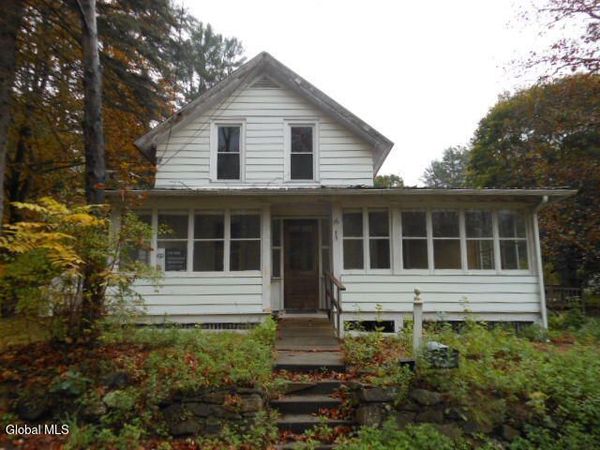16 Summit Place, Lake Luzerne, NY 12846