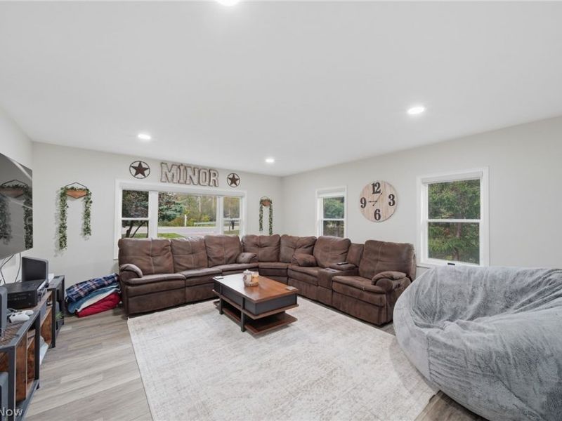 7179 Darrow Road, Hudson, OH 44236 Photo 6
