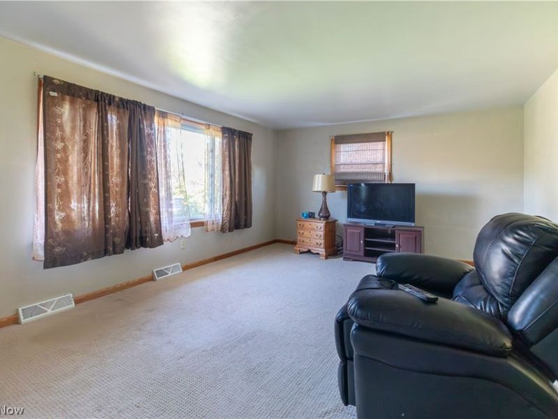 6392 15th Street NE, East Canton, OH 44730 Photo 10