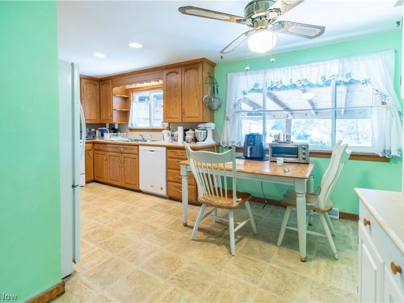 6392 15th Street NE, East Canton, OH 44730 Photo 11