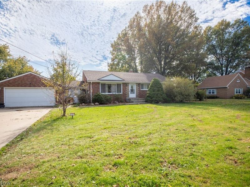 6392 15th Street NE, East Canton, OH 44730 Photo 2