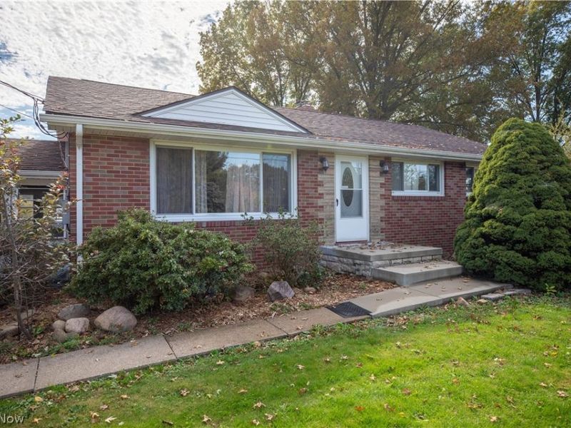 6392 15th Street NE, East Canton, OH 44730 Photo 3