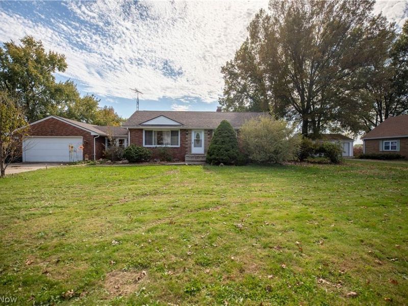 6392 15th Street NE, East Canton, OH 44730 Photo 4