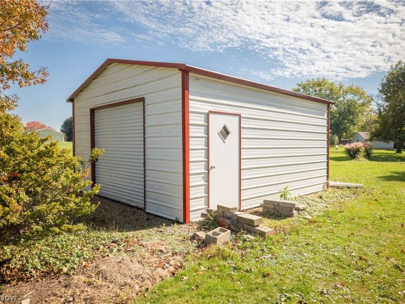 6392 15th Street NE, East Canton, OH 44730 Photo 6