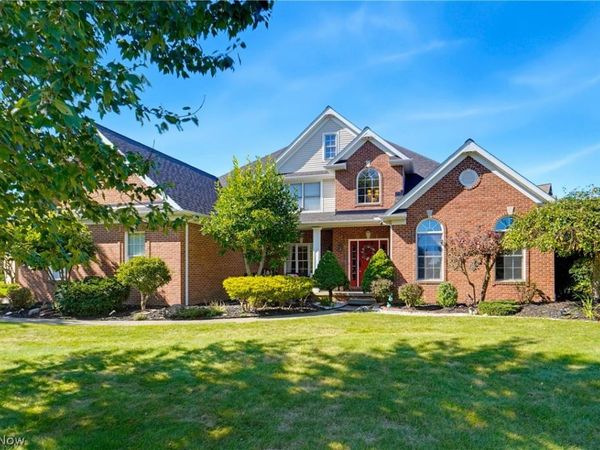 2918 Macduff Drive NW, North Canton, OH 44720