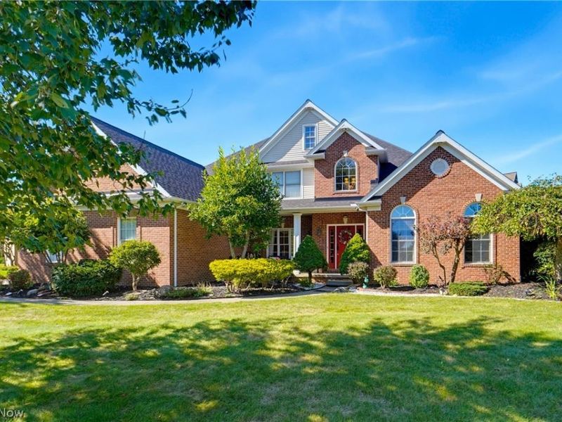 2918 Macduff Drive NW, North Canton, OH 44720 Photo 1