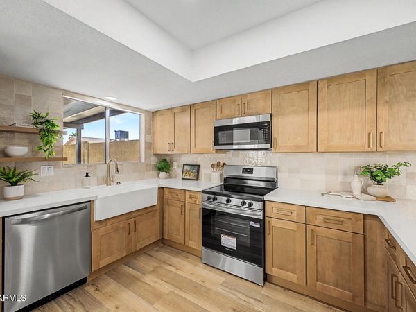 601 E WESCOTT Drive, Phoenix, AZ 85024