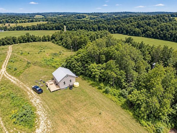2875 Pleasant Valley Road, Zanesville, OH 43701