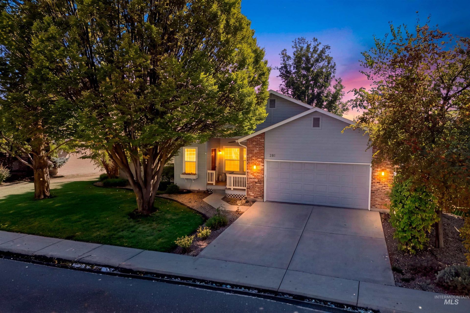 281 S Silverwood Way, Eagle, ID 83616 Main Photo
