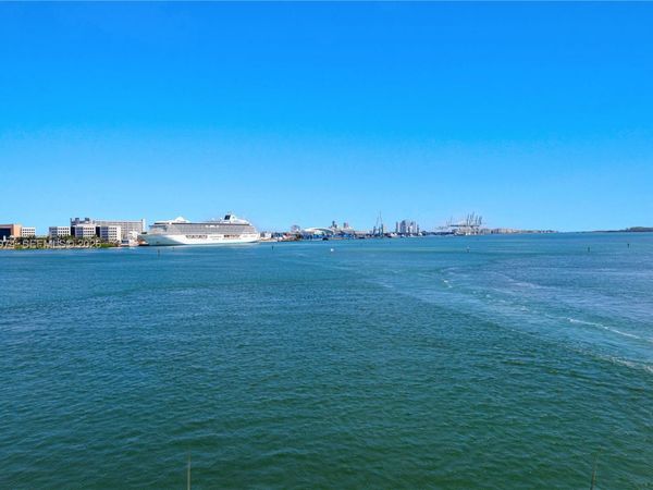 335 S Biscayne Blvd , Unit 412, Miami, FL 33131