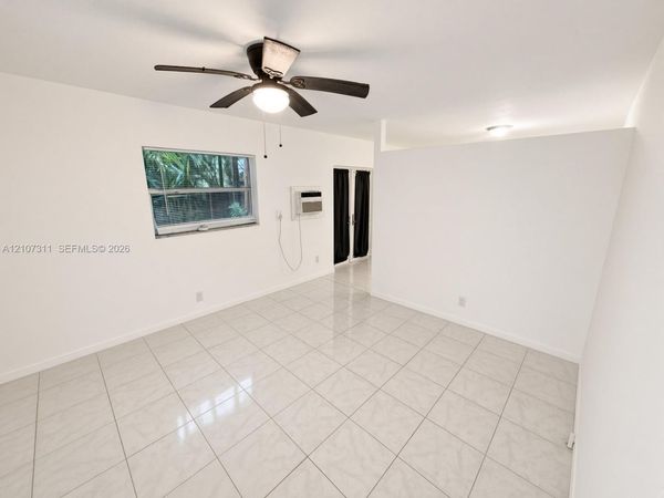 315 NW 32nd St , Unit 323, Oakland Park, FL 33309