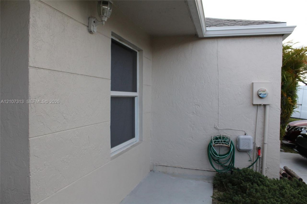 9818 SW 222nd Ter , Cutler Bay, FL 33190 Photo