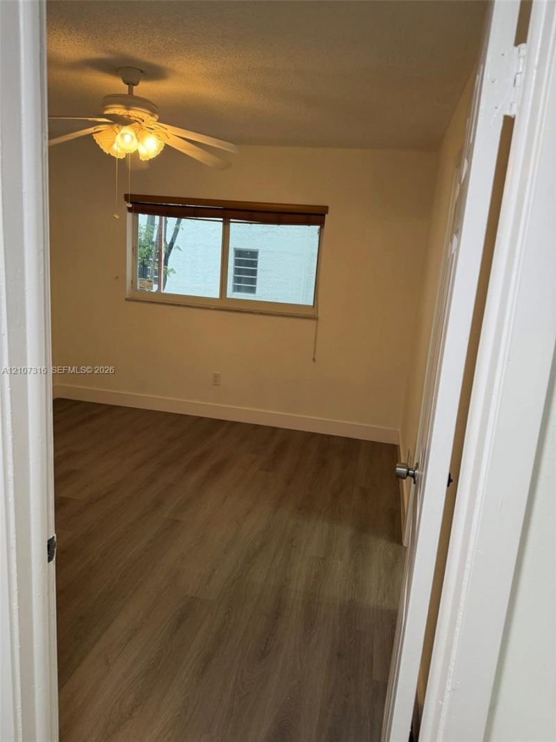 1630 W 46th St , Unit 203B, Hialeah, FL 33012 Photo