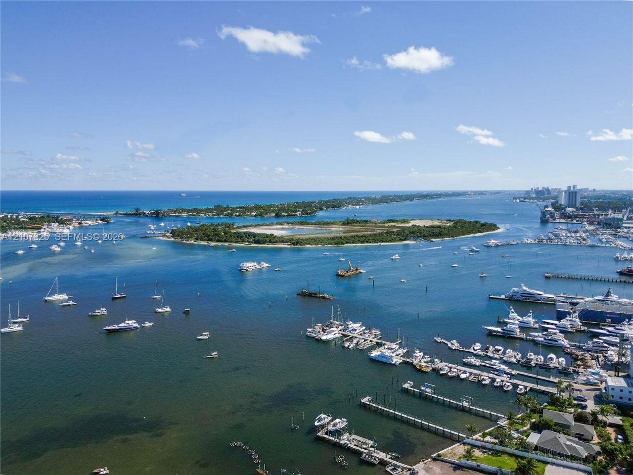 186 E Blue Heron Blvd , Riviera Beach, FL 33404 Photo