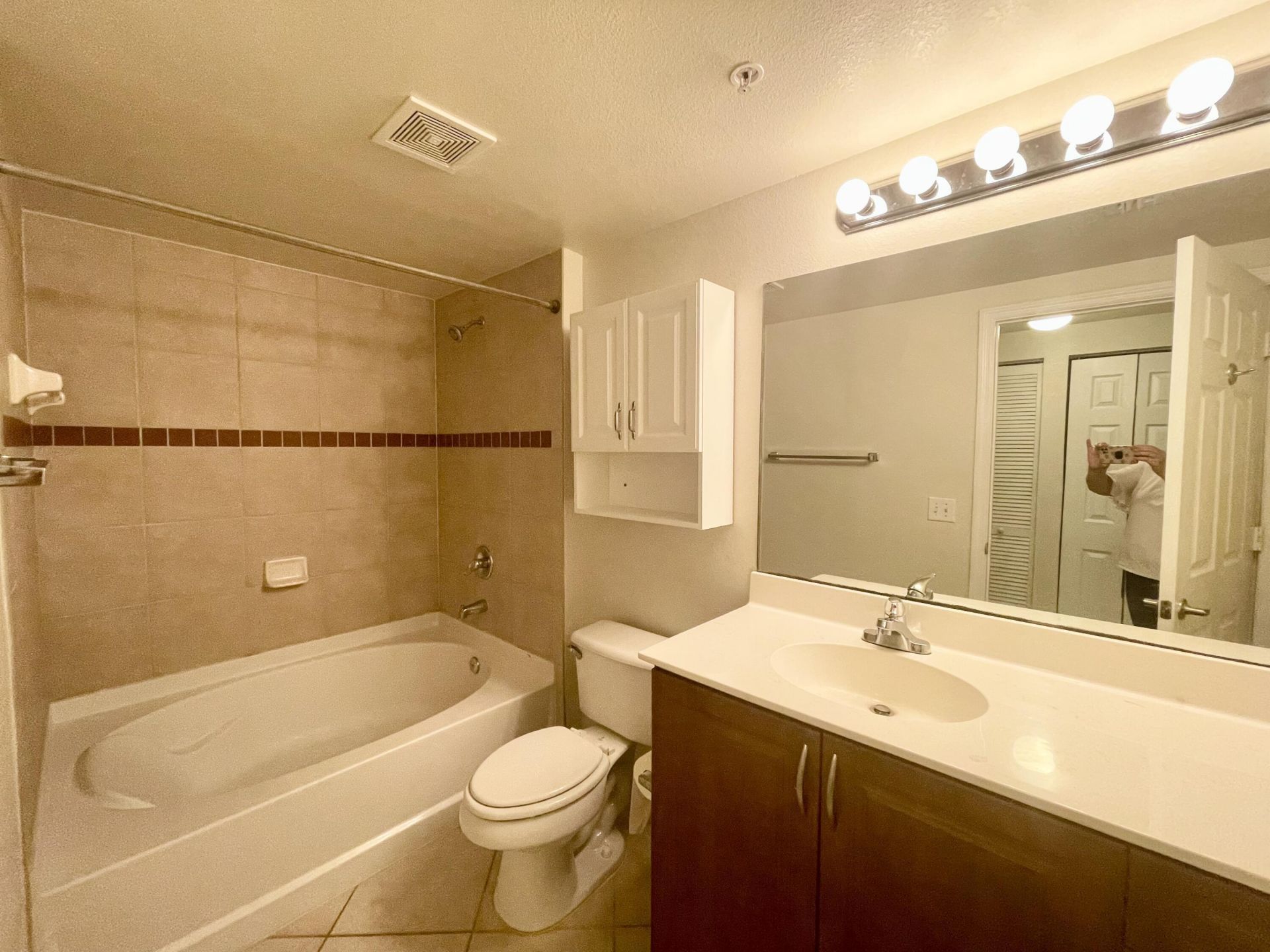 6533 Emerald Dunes Drive, Unit 107, West Palm Beach, FL 33411 Photo